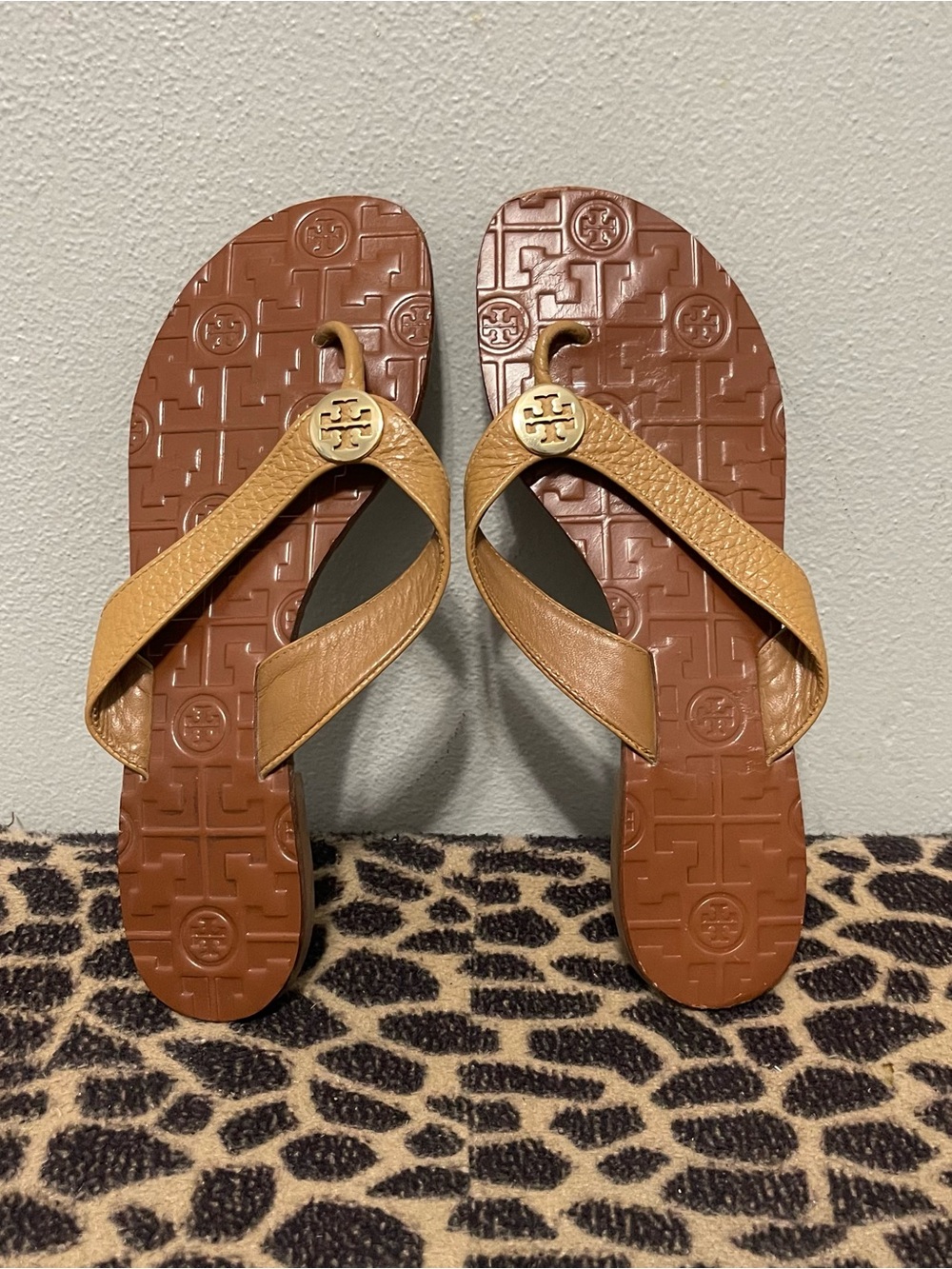 Tory Burch Pebbled Leather Slip On Thong Sandals Brown Summer Womens 8